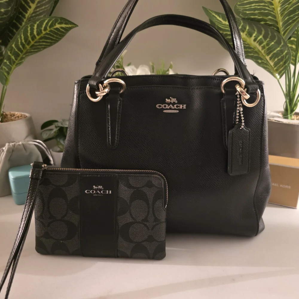 Coach Black Leather Handbag and Wristlet Set - Picture 7 of 7